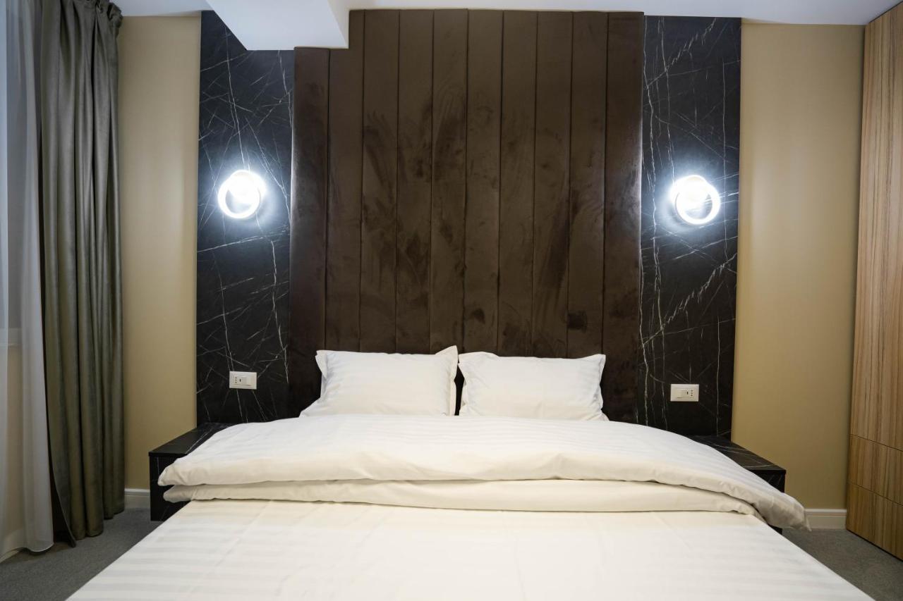 Deluxe Aparthotel Marwell Residence Suceava Ngoại thất bức ảnh