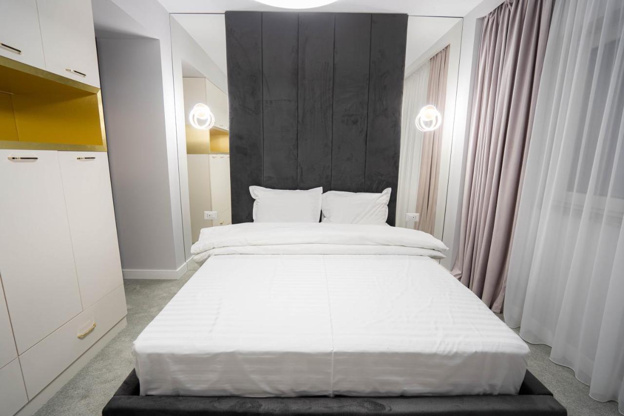 Deluxe Aparthotel Marwell Residence Suceava Ngoại thất bức ảnh