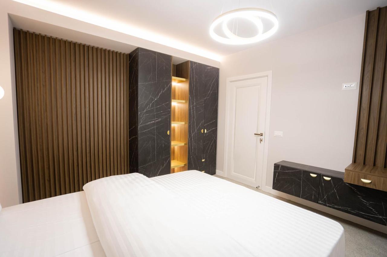 Deluxe Aparthotel Marwell Residence Suceava Ngoại thất bức ảnh