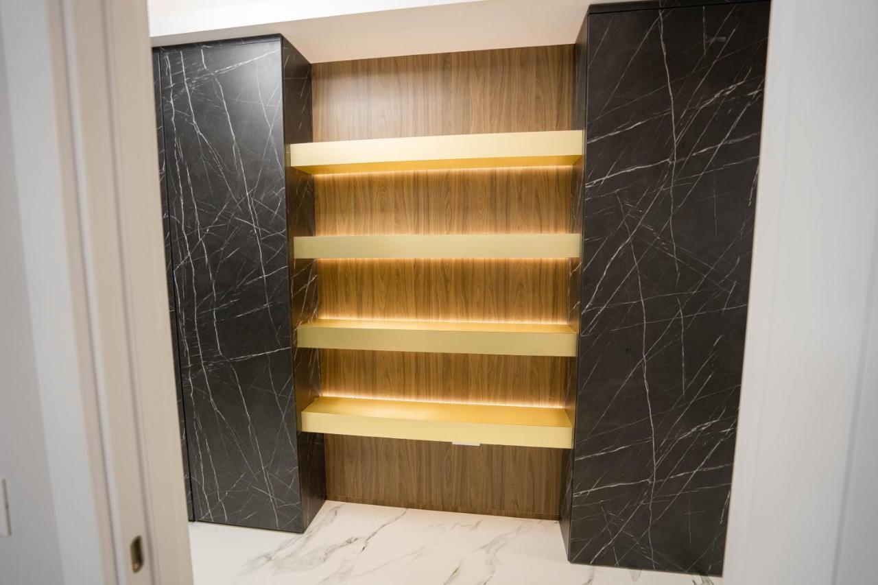 Deluxe Aparthotel Marwell Residence Suceava Ngoại thất bức ảnh