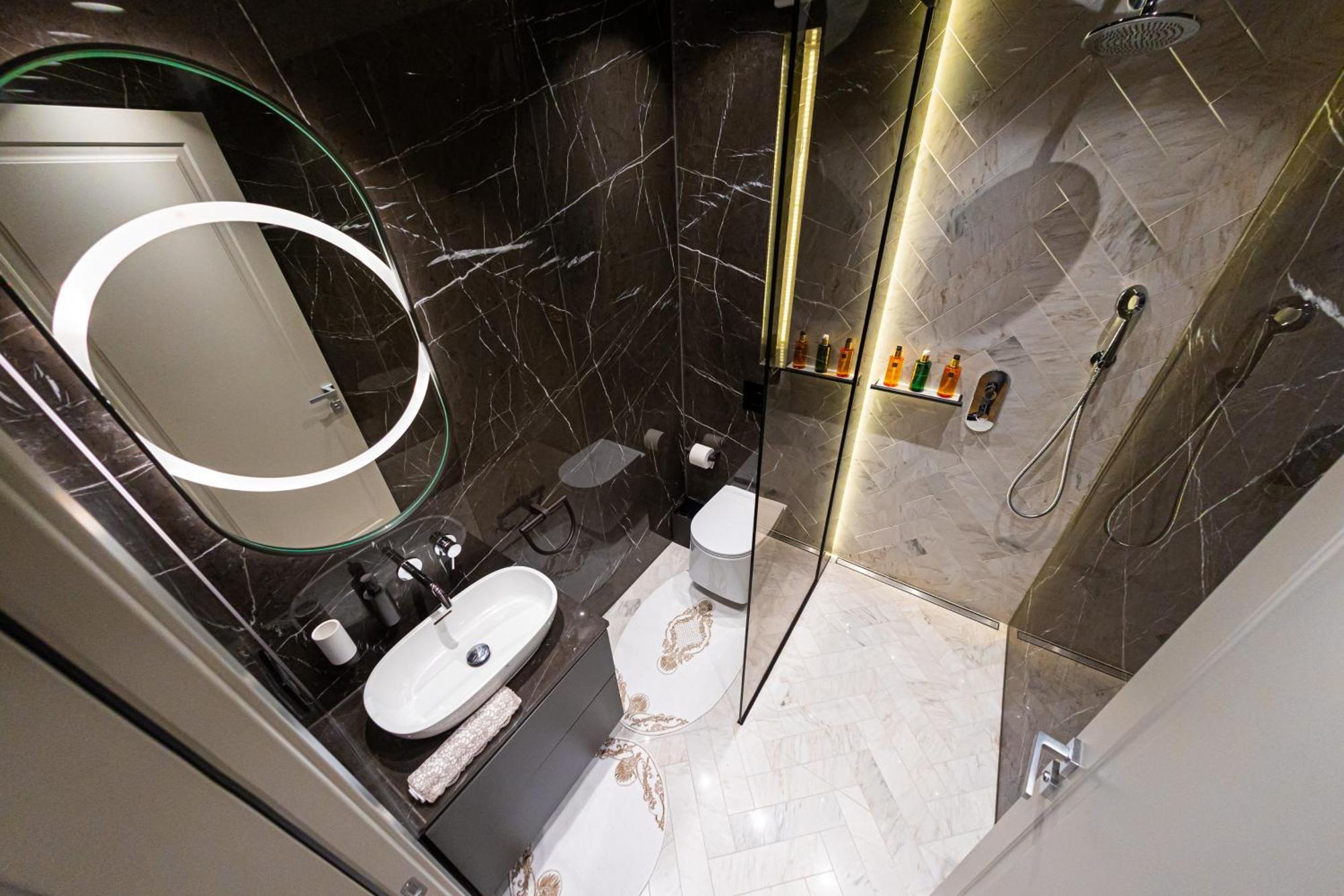 Deluxe Aparthotel Marwell Residence Suceava Phòng bức ảnh