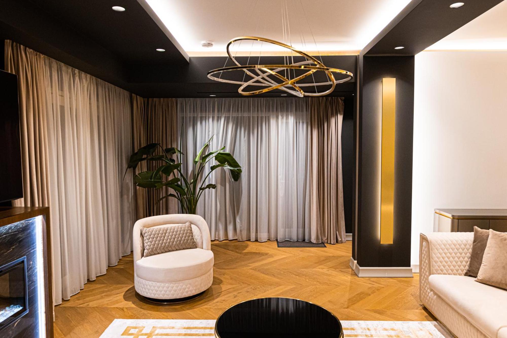 Deluxe Aparthotel Marwell Residence Suceava Phòng bức ảnh